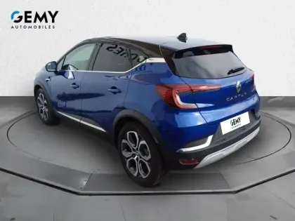 Photo 6 Renault Captur  E-Tech full hybrid 145