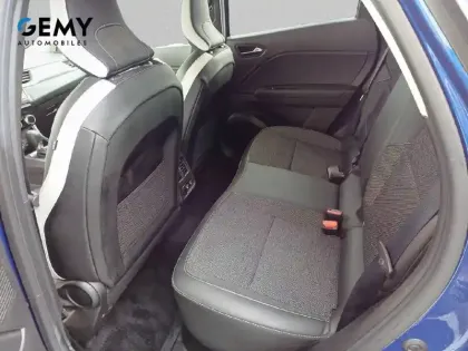 Photo 9 Renault Captur  E-Tech full hybrid 145