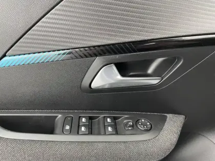 Photo 31 Peugeot 208  PureTech 75 S&S BVM5