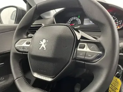 Photo 92 Peugeot 208  PureTech 75 S&S BVM5