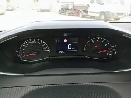 Photo 11 Peugeot 208  PureTech 75 S&S BVM5