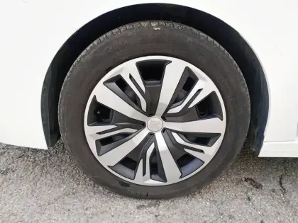 Photo 10 Peugeot 208  PureTech 75 S&S BVM5