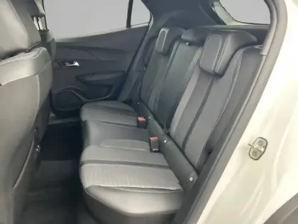 Photo 77 Peugeot 2008  BlueHDi 130 S&S EAT8