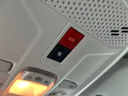 Photo 23 Peugeot 208  Electrique 50 kWh 136ch