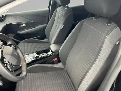 Photo 10 Peugeot 208  Electrique 50 kWh 136ch