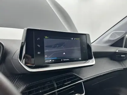 Photo 20 Peugeot 208  Electrique 50 kWh 136ch