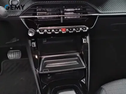 Photo 13 Peugeot 208  Electrique 50 kWh 136ch