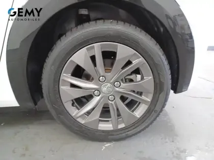 Photo 10 Peugeot 208  Electrique 50 kWh 136ch