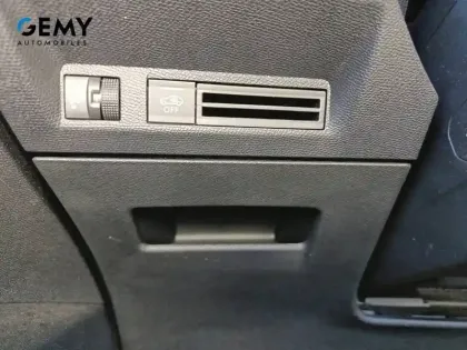 Photo 13 Peugeot 3008  Hybrid 136 e-DCS6