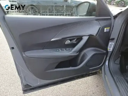 Photo 11 Peugeot 2008  Hybrid 145 e-DCS6