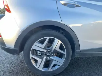 Photo 15 Hyundai Bayon  1.0 T-GDi 100 DCT-7 Hybrid 48V