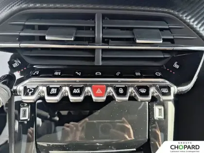 Photo 17 Peugeot 208  PureTech 130 S&S EAT8