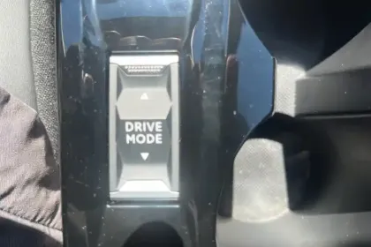 Photo 25 Peugeot 208  Electrique 50 kWh 136ch