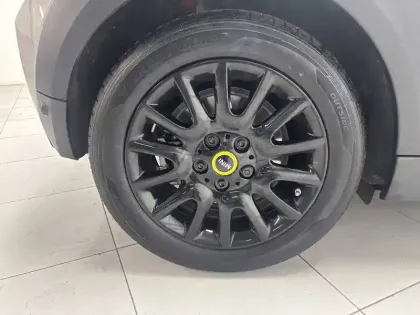 Photo 12 Mini Mini Hatch 3 Portes Cooper SE 184 ch