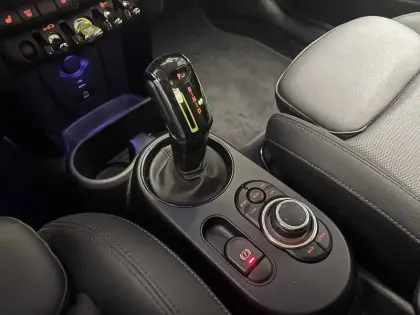 Photo 23 Mini Mini Hatch 3 Portes Cooper SE 184 ch