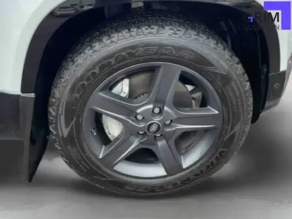 Photo 33 Land rover Defender  110 D300 MHEV BVA8 X-Dynamic