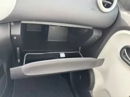 Photo 33 Renault Twingo  III SCe 65 - 21