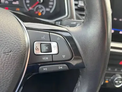 Photo 21 Volkswagen T-roc  1.0 TSI 115 Start/Stop BVM6