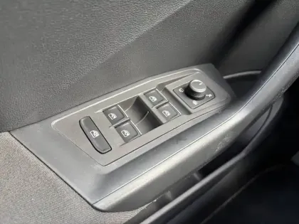 Photo 24 Volkswagen T-roc  1.0 TSI 115 Start/Stop BVM6