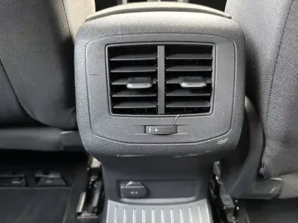 Photo 52 Volkswagen T-roc Gén. I Ph1 Lounge 5