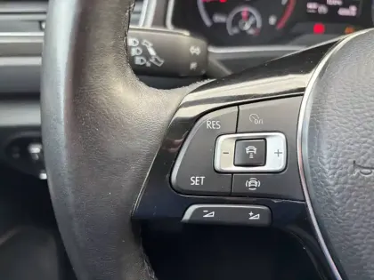 Photo 20 Volkswagen T-roc  1.0 TSI 115 Start/Stop BVM6