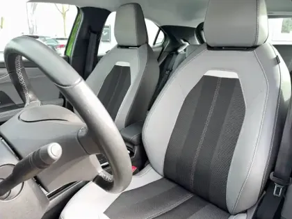 Photo 7 Opel Mokka  Electrique 136 ch & Batterie 50 kWh