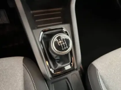 Photo 21 Renault Clio Gén. V (BJA) Ph2 Evolution 5