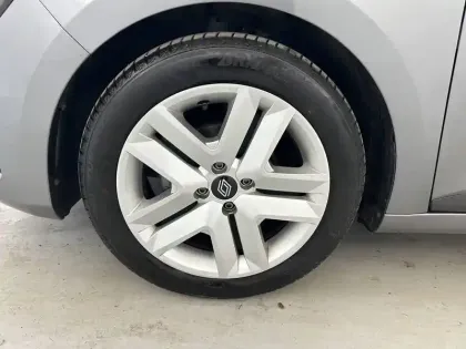 Photo 54 Renault Clio Gén. V (BJA) Ph2 Evolution 5