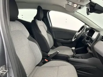 Photo 22 Renault Clio Gén. V (BJA) Ph2 Evolution 5