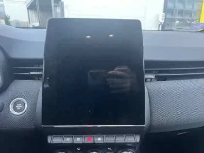 Photo 22 Renault Clio  E-Tech full hybrid 145