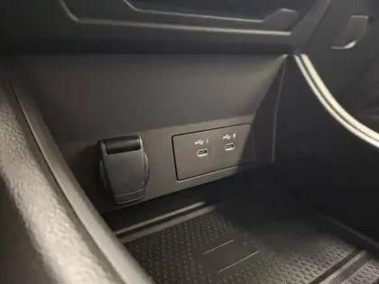 Photo 119 Renault Captur  E-Tech full hybrid 145 ch