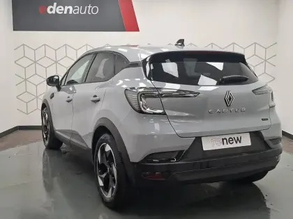 Photo 45 Renault Captur  E-Tech full hybrid 145 ch