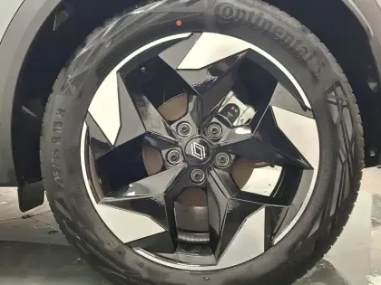 Photo 59 Renault Captur  E-Tech full hybrid 145 ch