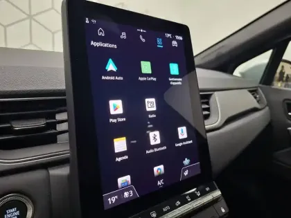 Photo 83 Renault Captur  E-Tech full hybrid 145 ch