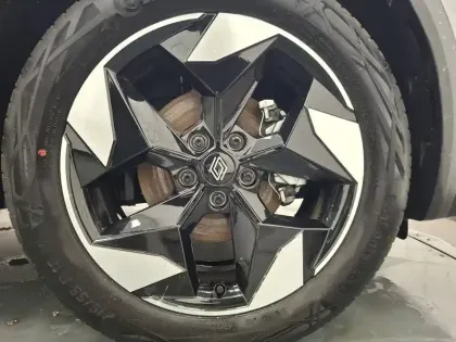 Photo 58 Renault Captur  E-Tech full hybrid 145 ch