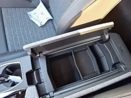 Photo 34 Peugeot 3008  Plug-in Hybrid 195 e-DCS7