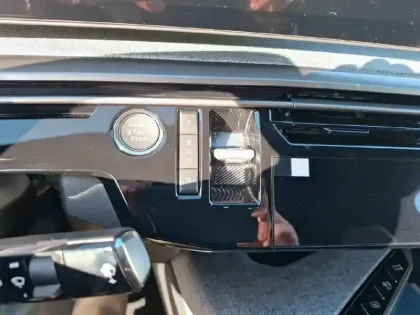 Photo 53 Peugeot 3008  Plug-in Hybrid 195 e-DCS7