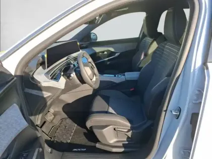 Photo 10 Peugeot 3008  Plug-in Hybrid 195 e-DCS7