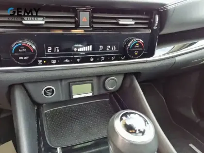 Photo 13 Nissan Qashqai  Mild Hybrid 140 ch