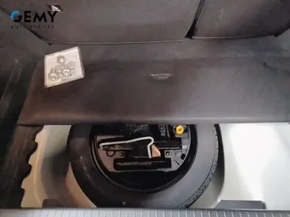 Photo 32 Peugeot 208 Gén. II Ph1 Allure 5