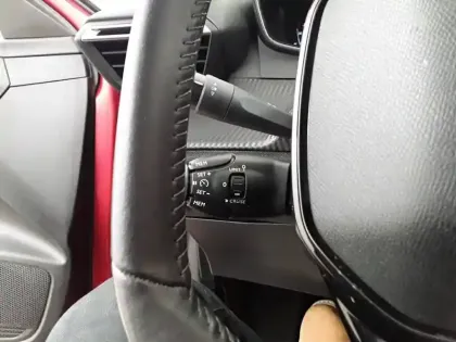 Photo 22 Peugeot 208  PureTech 75 S&S BVM5