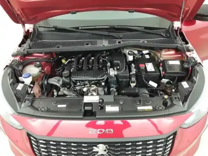 Photo 25 Peugeot 208  PureTech 75 S&S BVM5