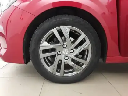 Photo 12 Peugeot 208  PureTech 75 S&S BVM5