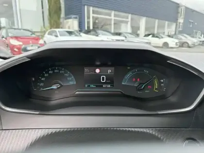 Photo 9 Peugeot 2008  Electrique 136 ch