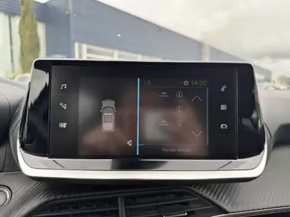 Photo 29 Peugeot 2008  Electrique 136 ch