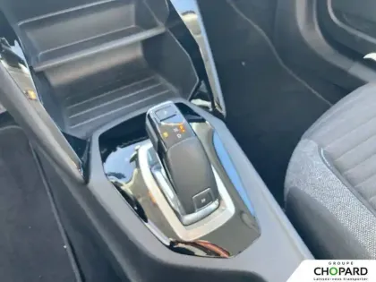 Photo 17 Peugeot 2008  PureTech 130 S&S EAT8