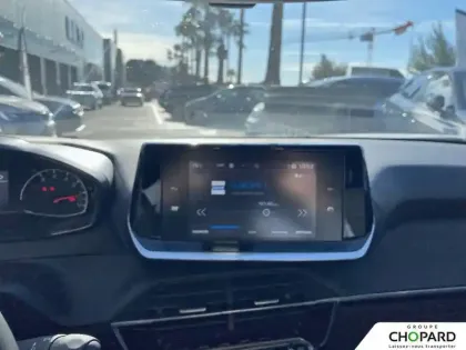 Photo 12 Peugeot 2008  PureTech 130 S&S EAT8