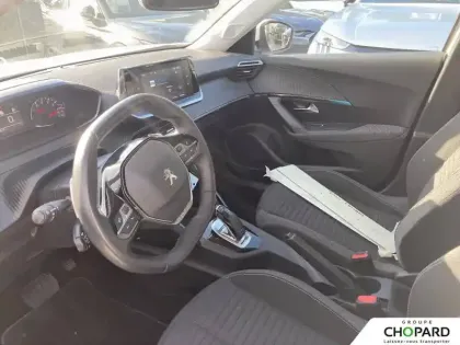 Photo 9 Peugeot 2008  PureTech 130 S&S EAT8