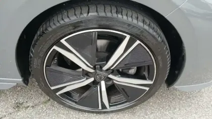 Photo 13 Peugeot 308  BlueHDi 130ch S&S EAT8