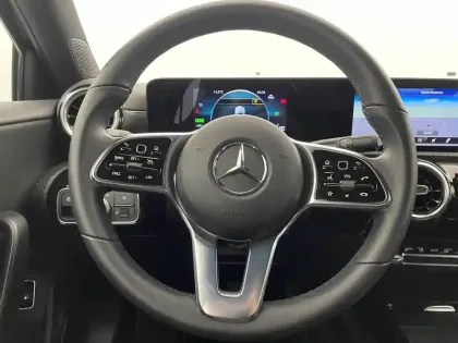 Photo 54 Mercedes Classe A  250 e 8G-DCT